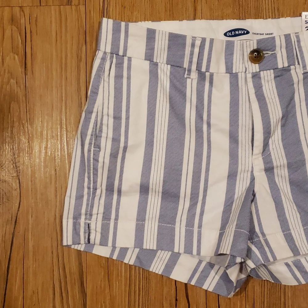 Old Navy Short - Picture 2 of 5
